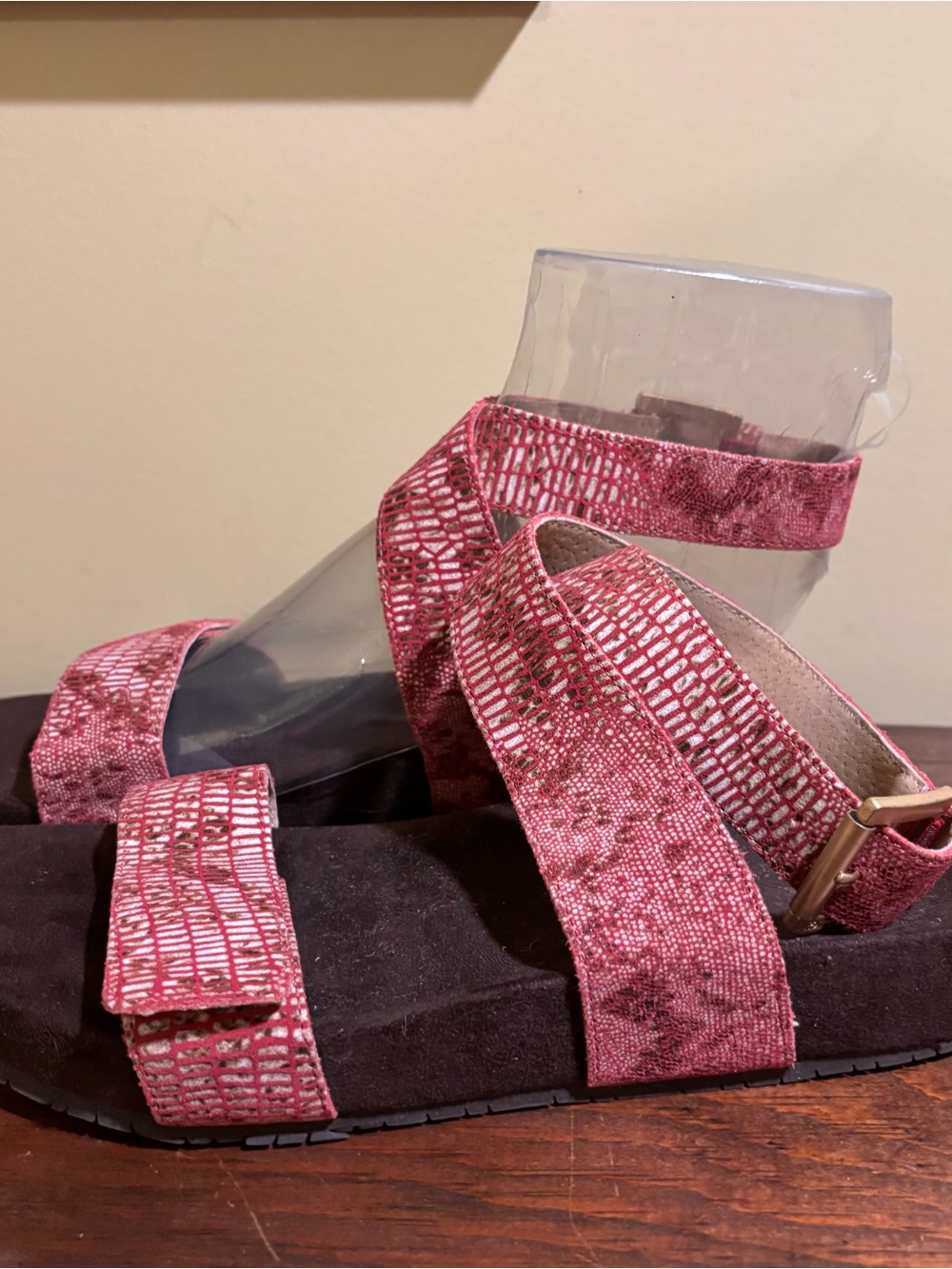 Revitalign Swell Wedge Ankle Strap Sandals Size 9 in Tibetan Red Suede - Picture 6 of 8